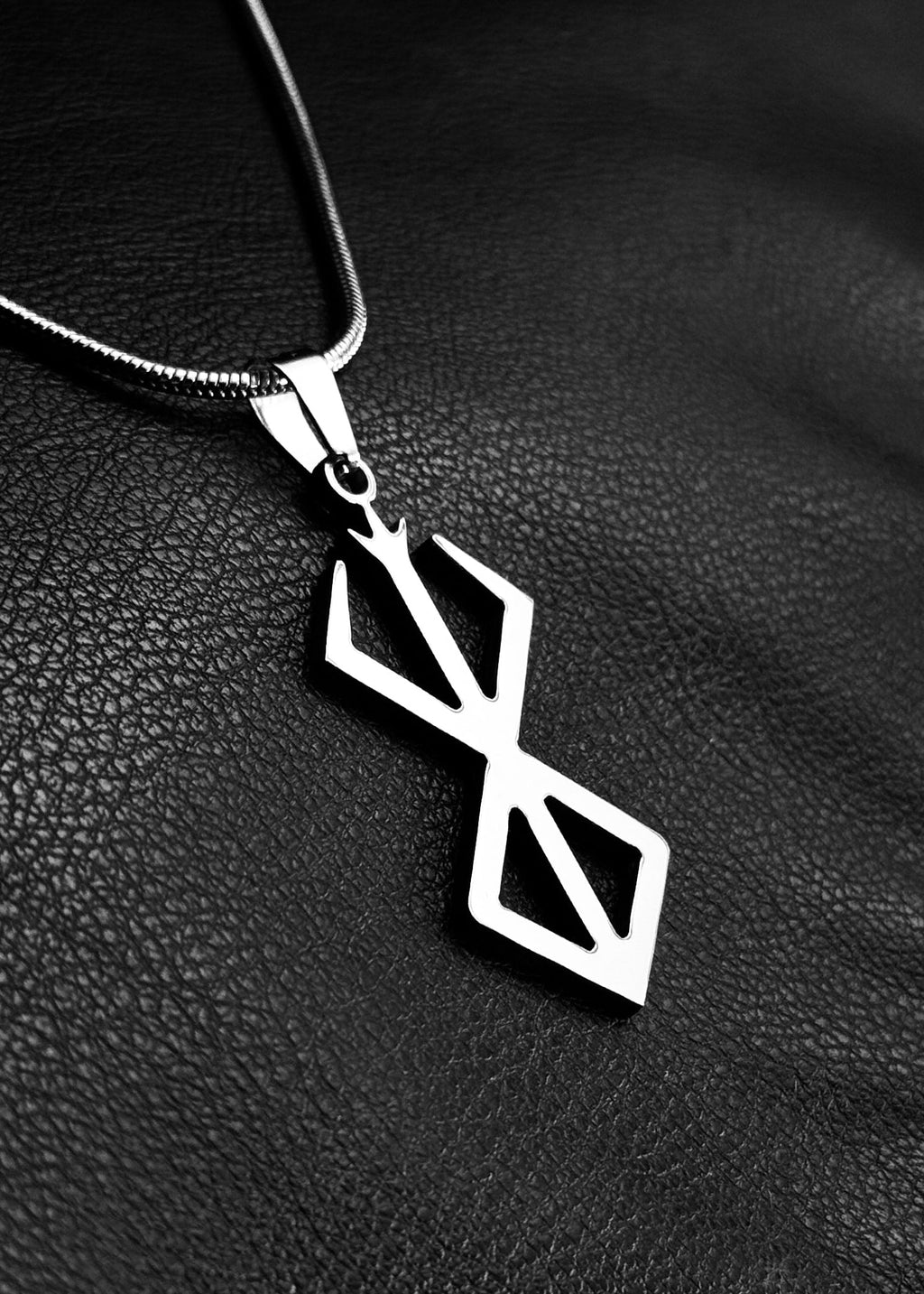 BERSERK / PENDANT WITH CHAIN