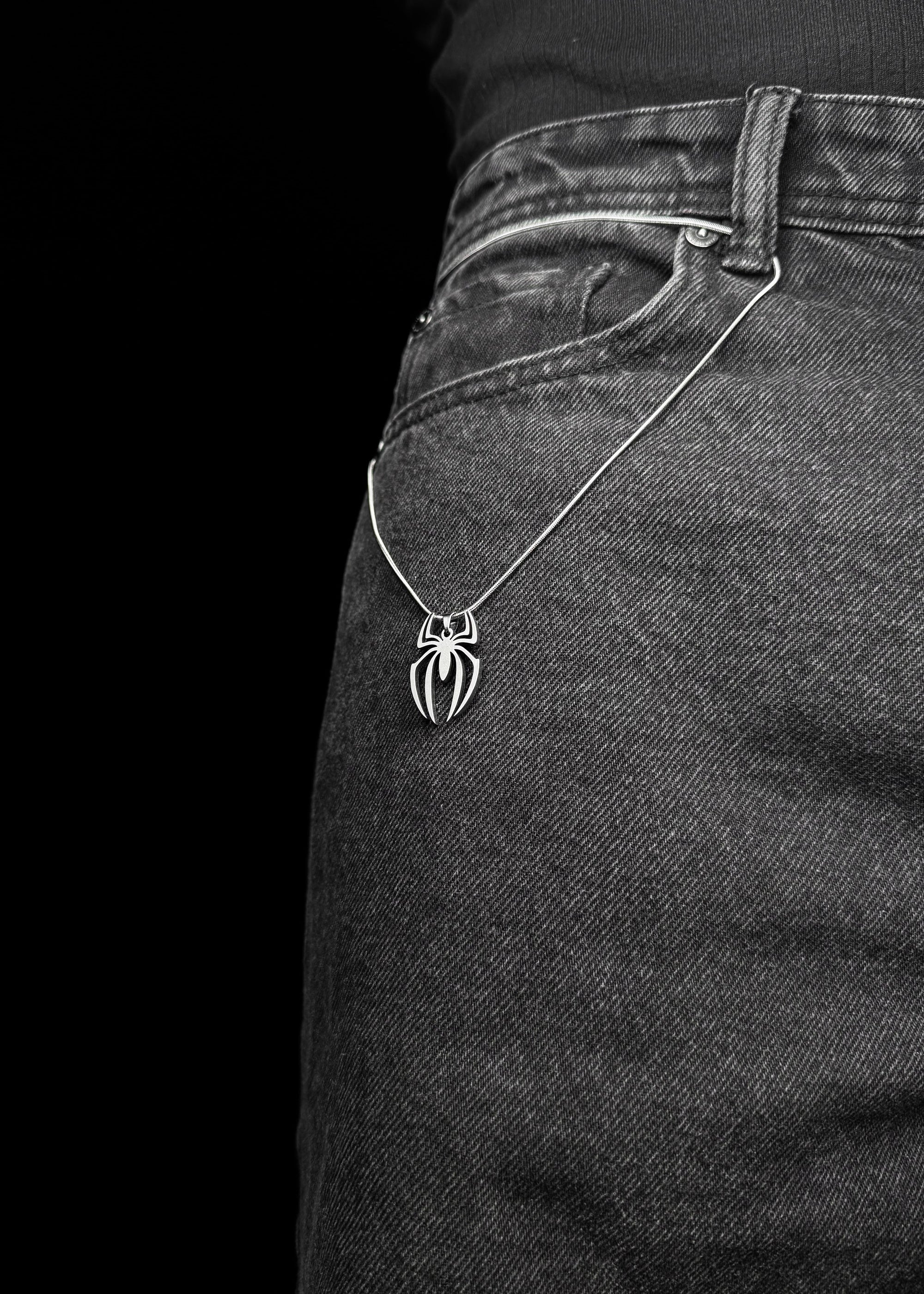 SPIDER / PENDANT WITH CHAIN