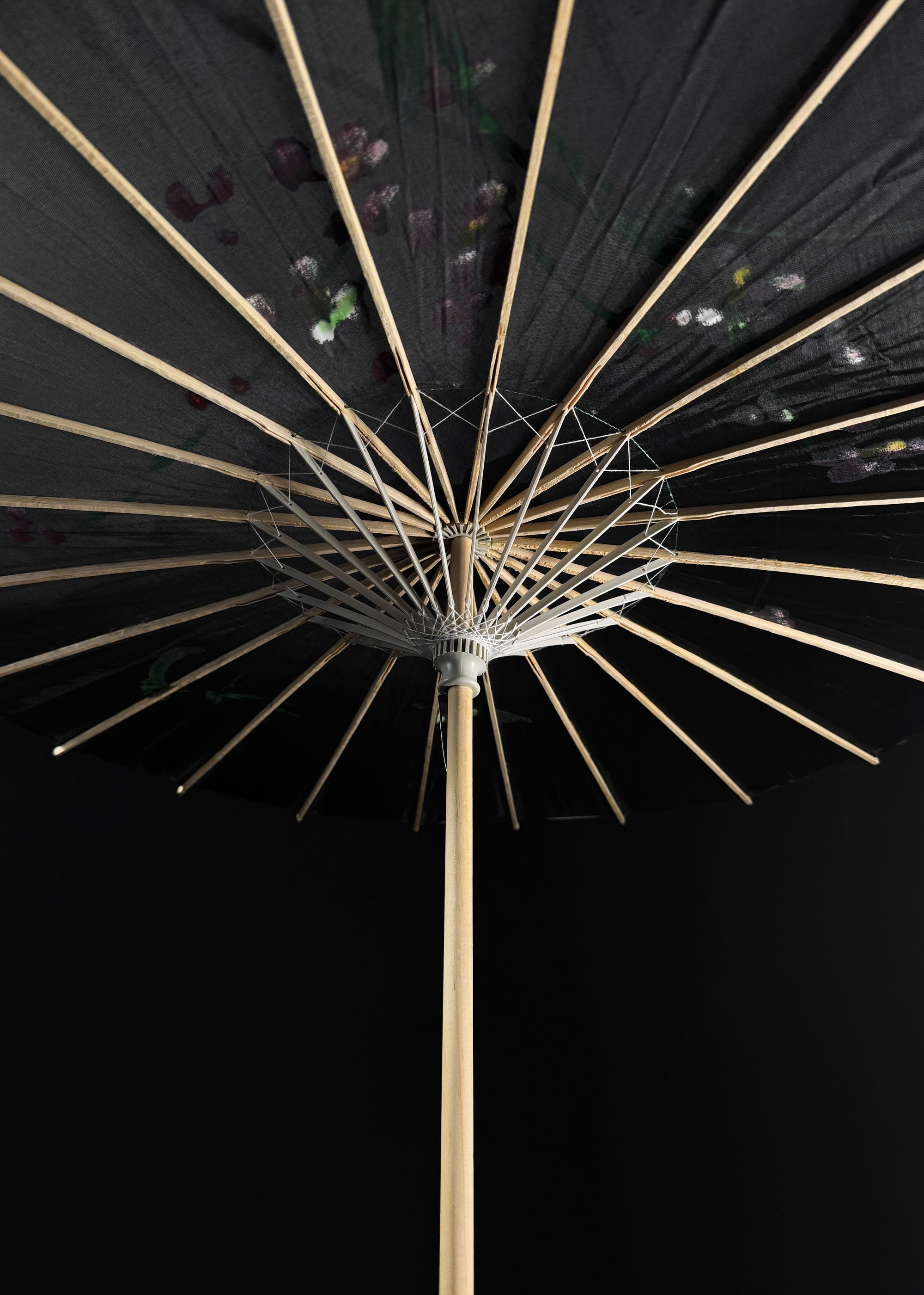 BLACK JAPANESE / WOODEN UMBRELLA