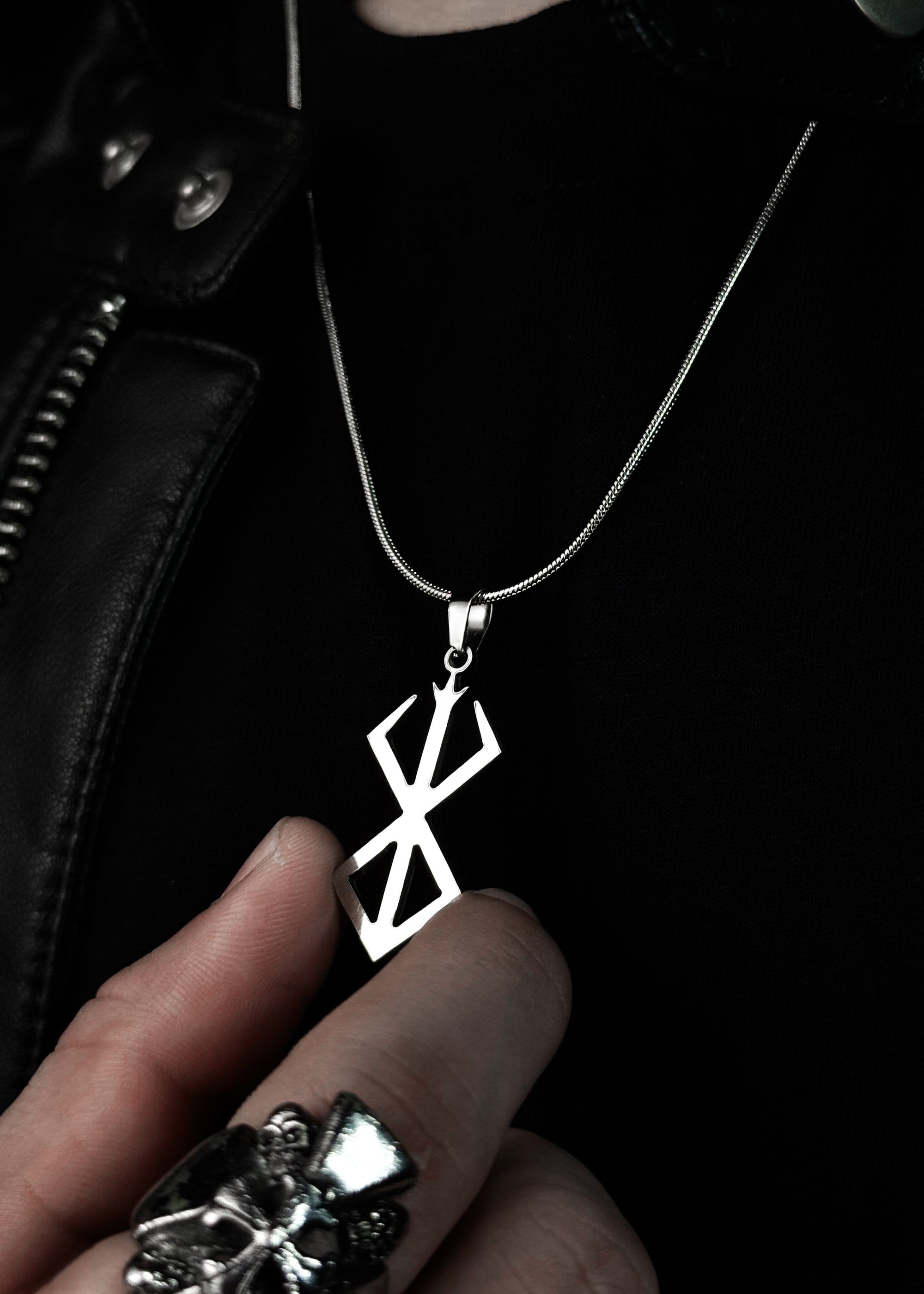 BERSERK / PENDANT WITH CHAIN