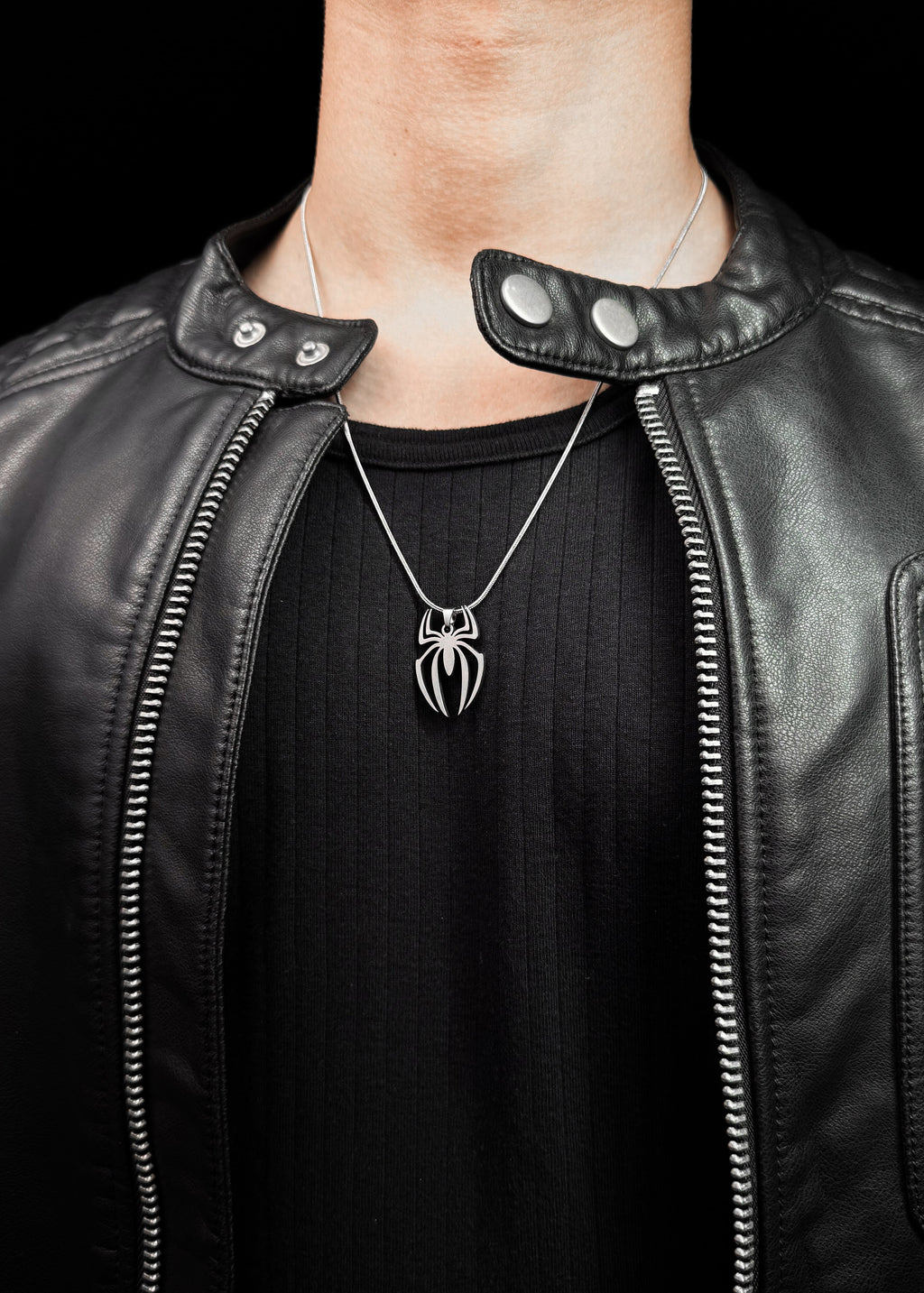 SPIDER / PENDANT WITH CHAIN