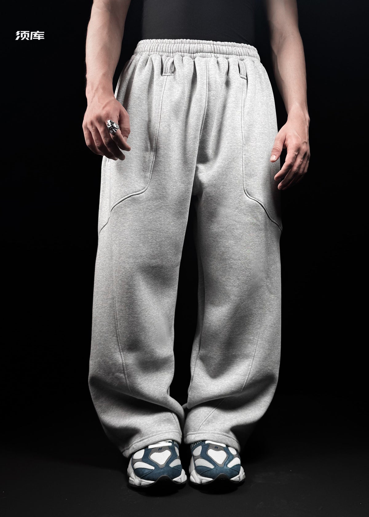 GREY CURSED ROPE / SWEATPANTS