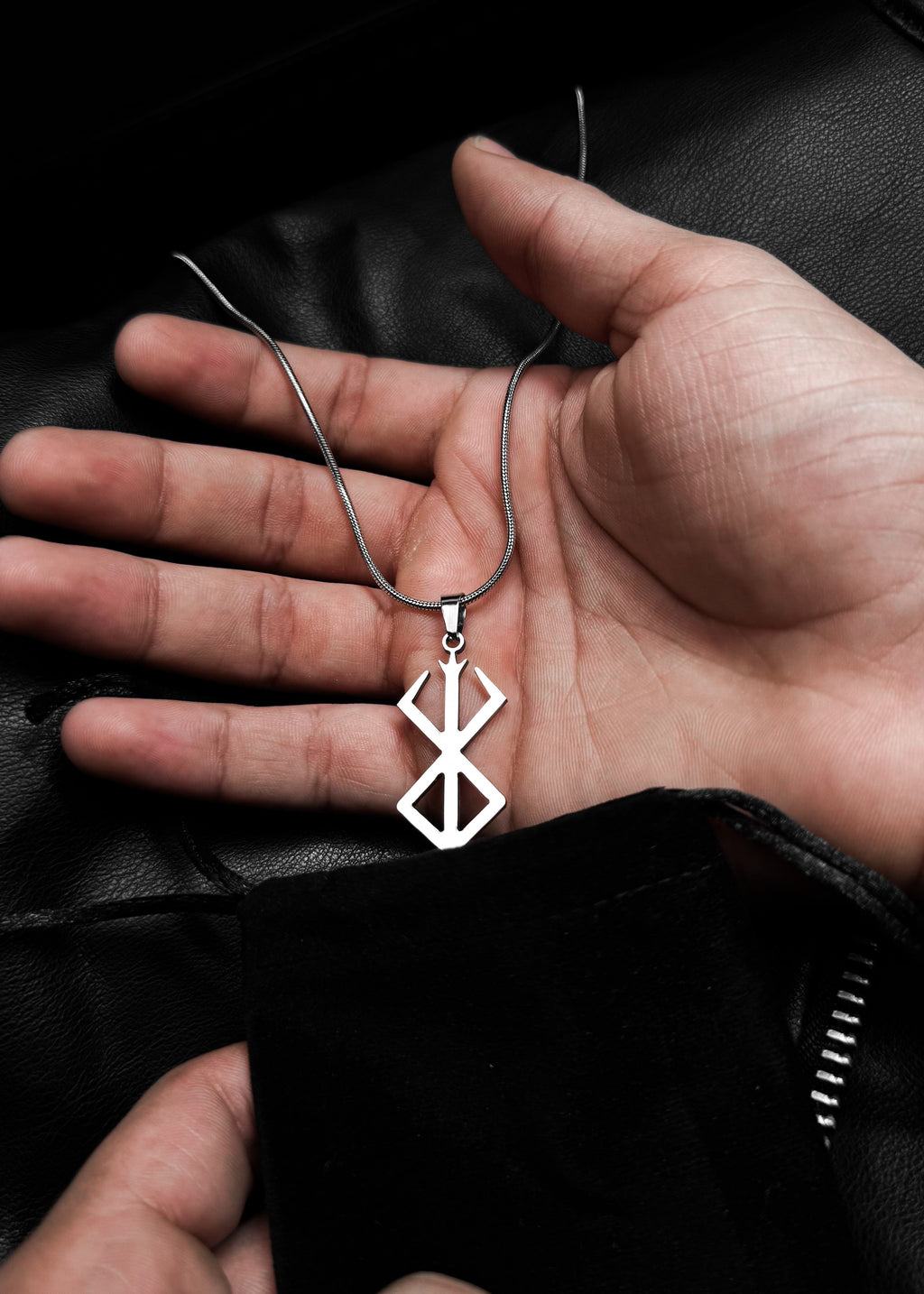 BERSERK / PENDANT WITH CHAIN