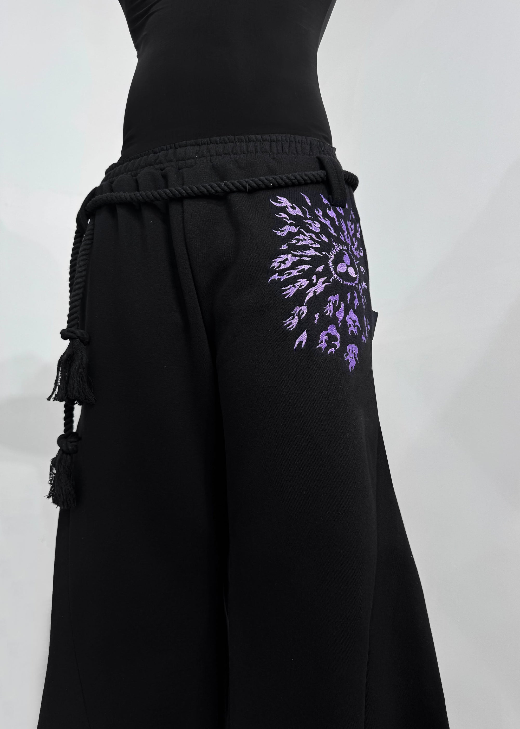 SASUKE CURSE / BARREL SWEATPANT